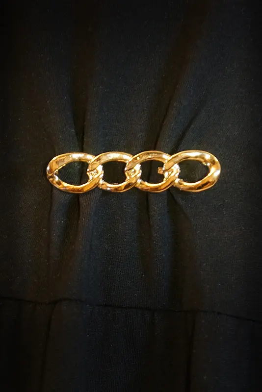 Metal chain link decorative pin, gold