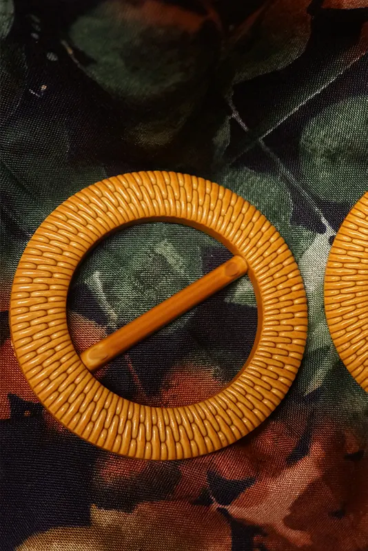 Round Wooden-Like Buckle